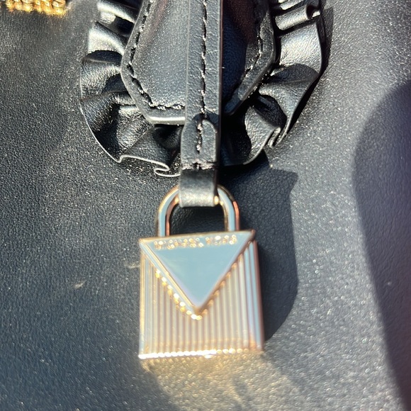 Cute Coquette MK Purse - Picture 3 of 11